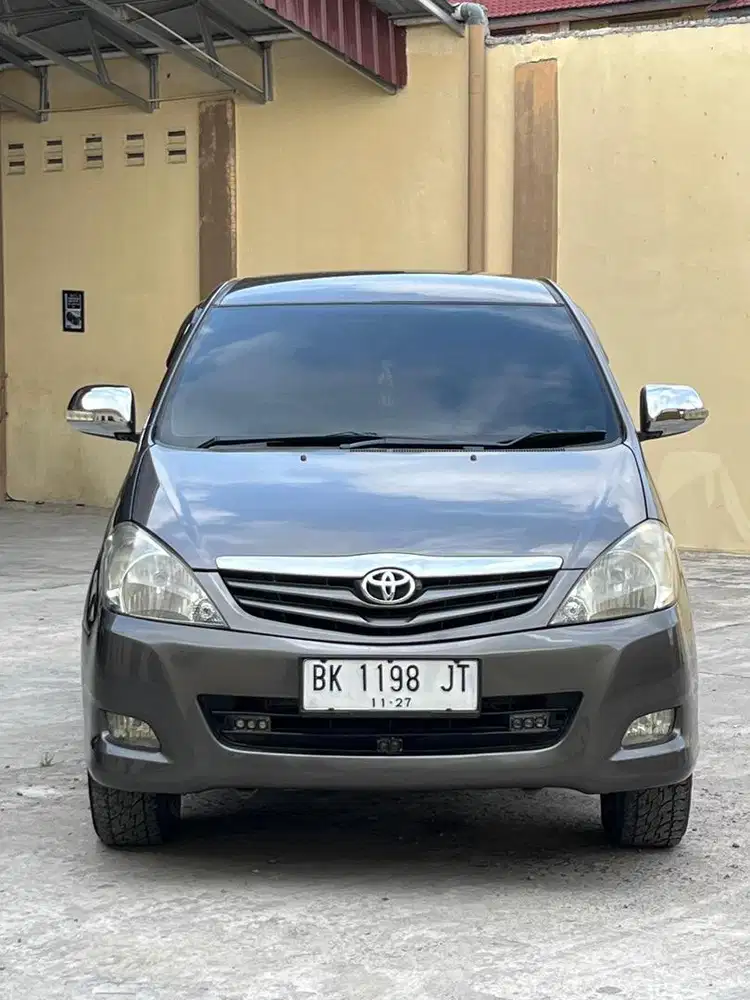 Toyota innova 2.5 G manual solar 2009