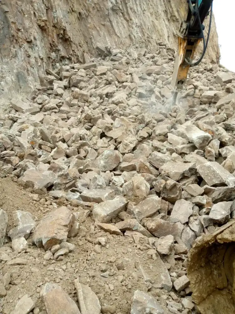 Batu makadam split pasir cor pasir urug limestone batu belah kali