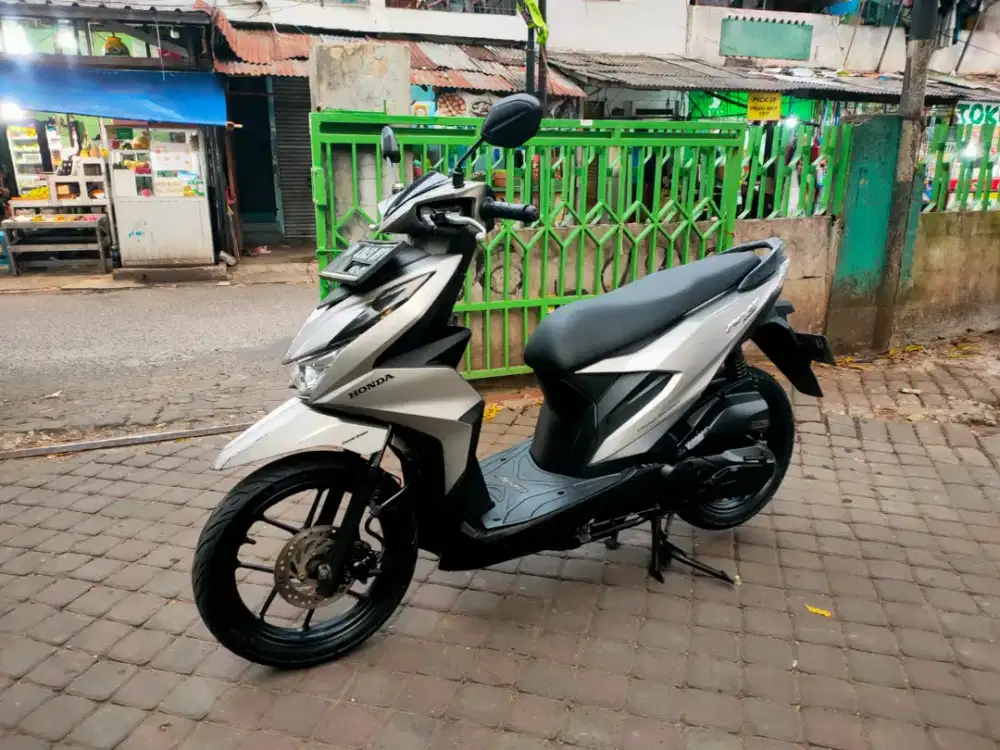 Honda Beat Deluxe 110cc PGM-FI Thn 2020