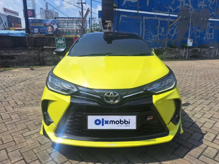 Toyota Yaris 1.5 S GR Sport Bensin-AT 2023 Kuning