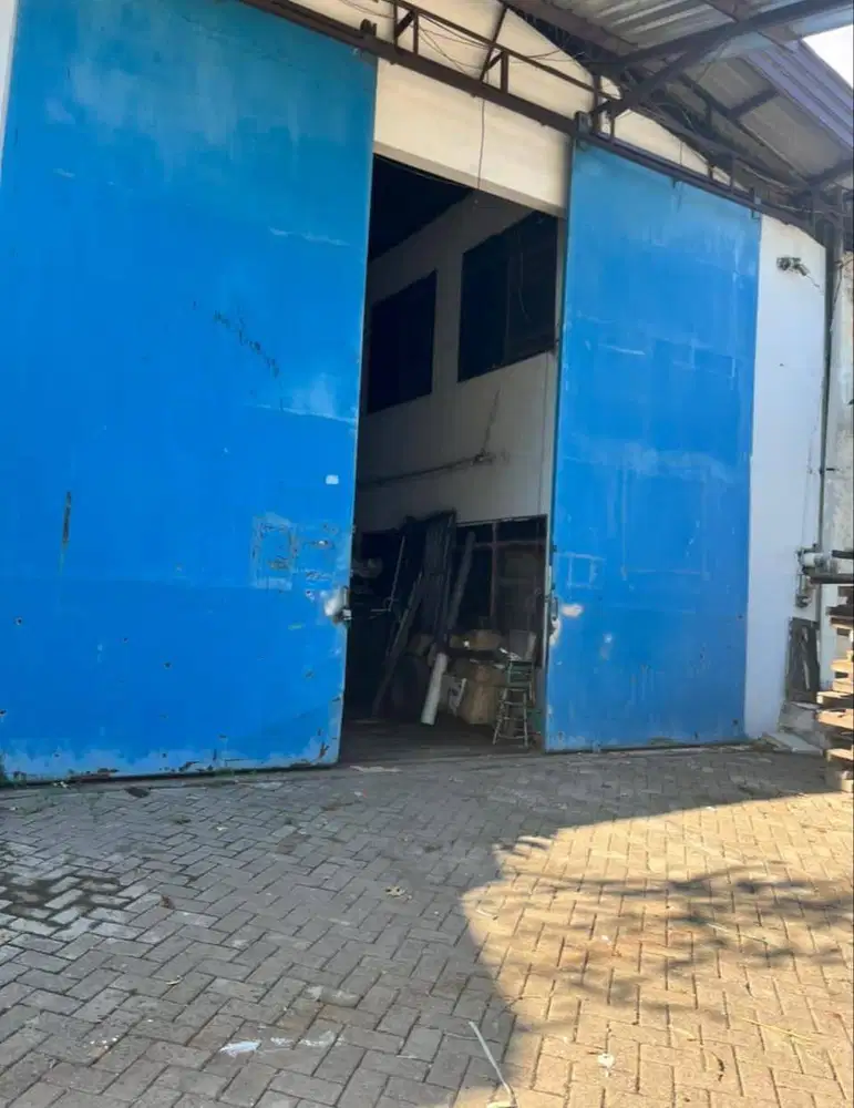 Dijual Gudang Margomulyo Permai 2 Lantai Siap Pakai Akses Jalan Lebar