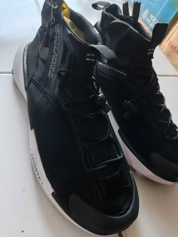 Sepatu big Sizee 45 Lacoste