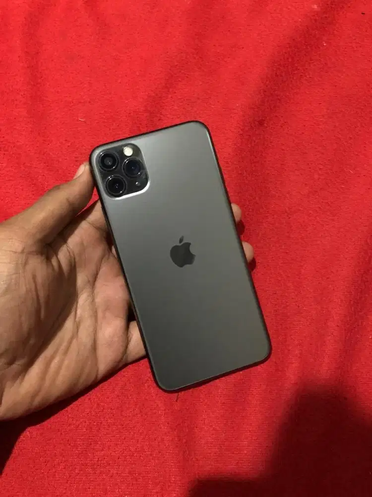 WANT TO SALE IPHONE 11 PROMAX 256GB MURAH
