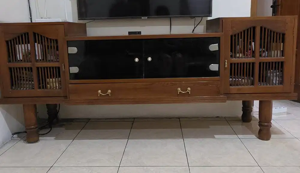 Buffet TV kayu jati
