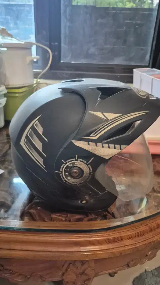 Helm hitam preloved helmet
