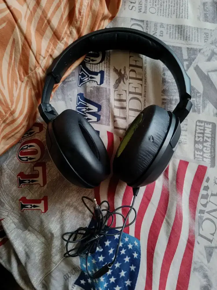 Dijual Headphone Sennheiser HD 461 Original.