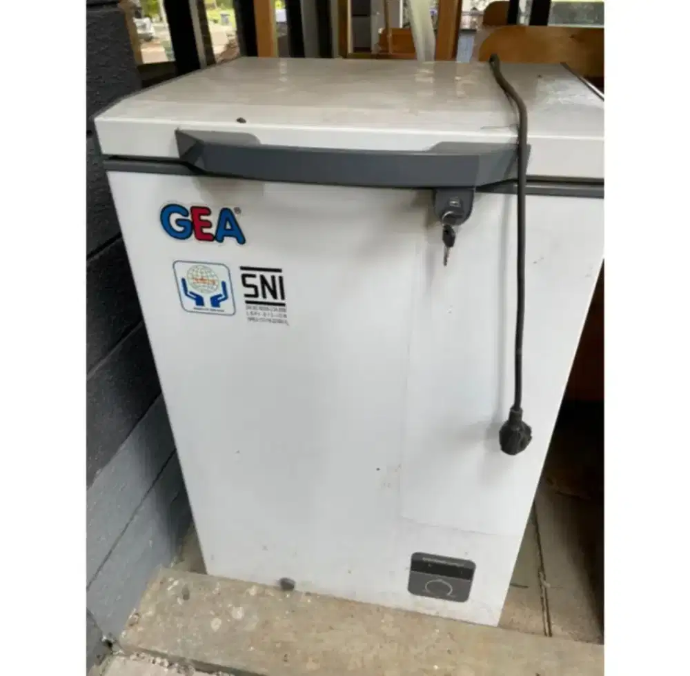 Jual freezer GEA