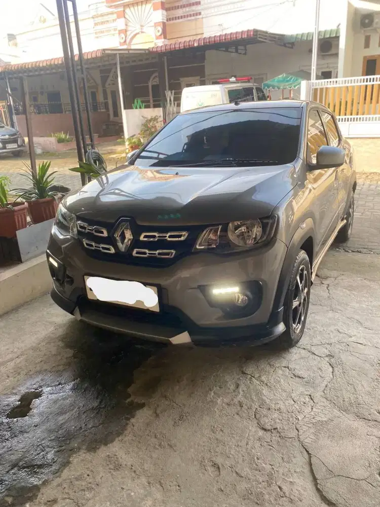 Renault Kwid RxT 1.0 MT (2017)