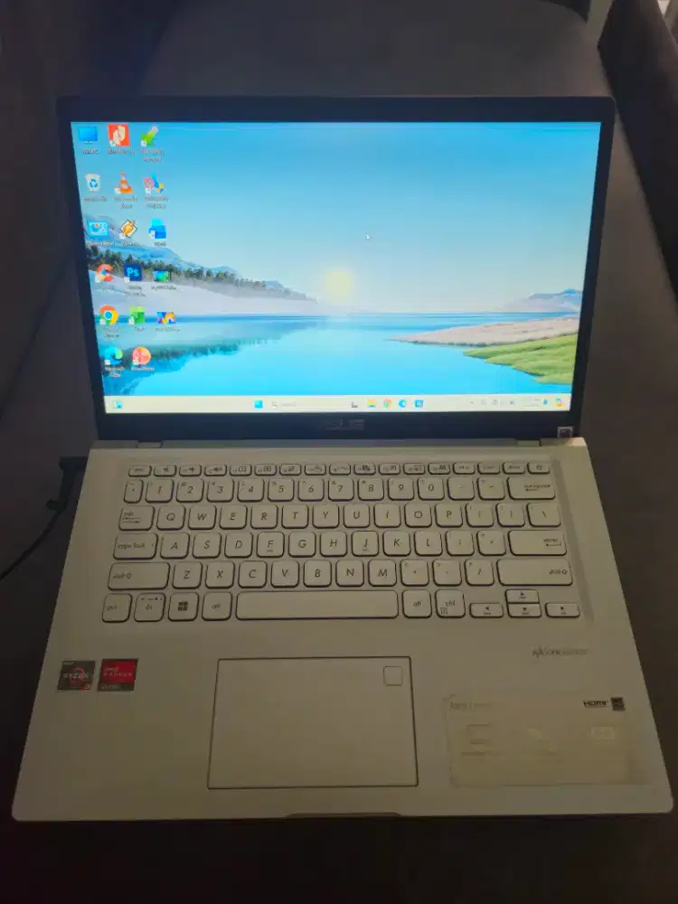 Dijual Laptop ASUS VivoBook M415D Ryzen 3 - Mulus, Normal, Siap Pakai!