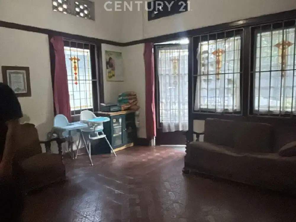 Rumah Belanda Area Komersil Sulanjana Dago Bandung