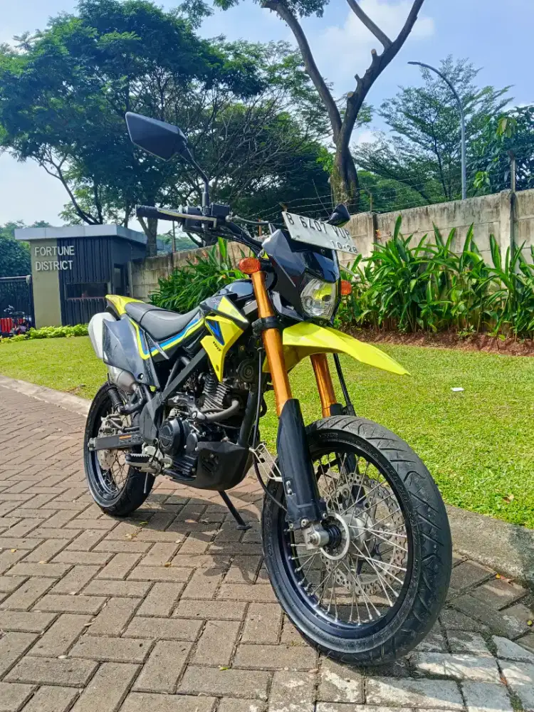 Kawasaki D-Tracker Supermoto SE 2020 full orisinil