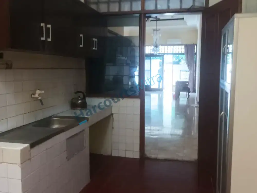 RUMAH INDAH BEBAS BANJIR DAN STRATEGIS DI PULO GADUNG – ( AR )