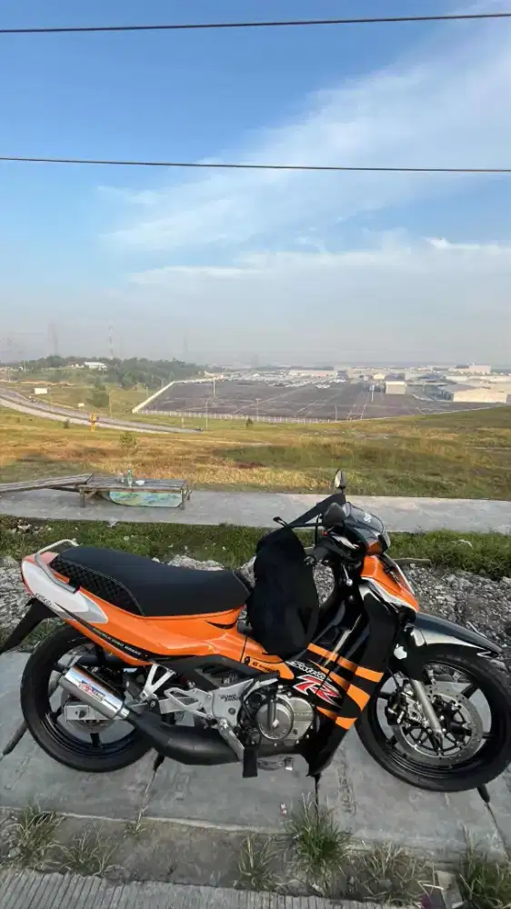 Satria lumba suzuki 2002 oren mantab