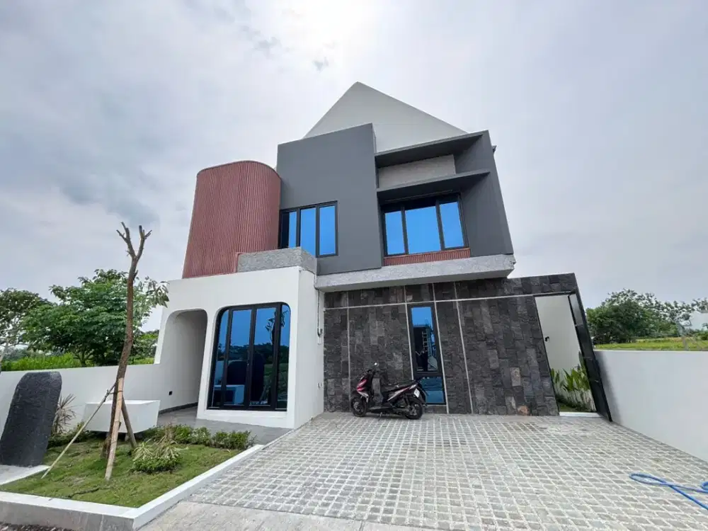 RUMAH CANTIK KONSEP SCANDINAVIAN 2 LANTAI, LINGKUNGAN ISLAMI DI SLEMAN