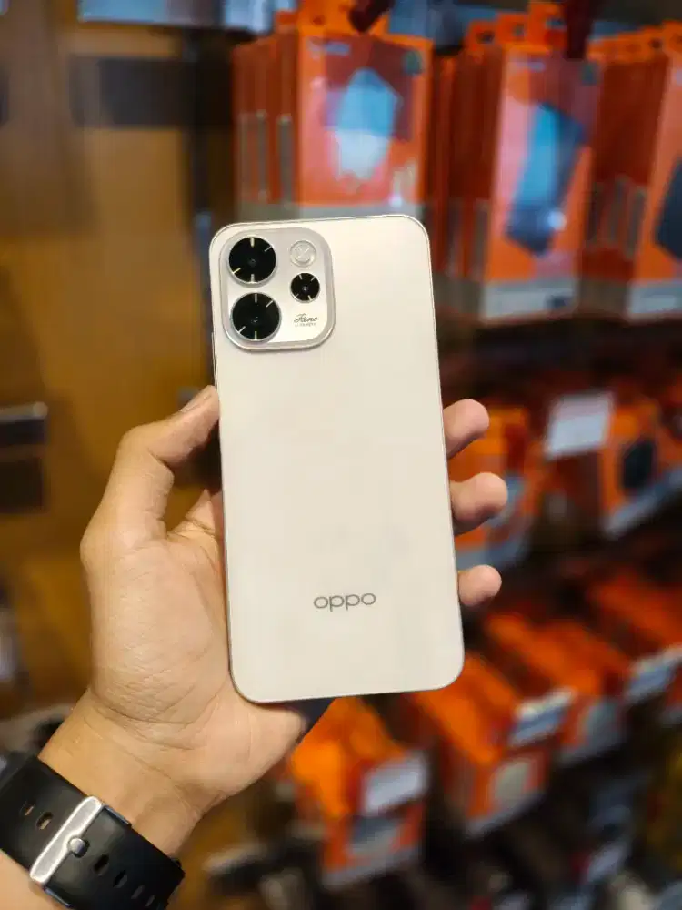 Oppo Reno 15 Series 5G – Garansi Resmi | Bisa Tukar Tambah & Kredit