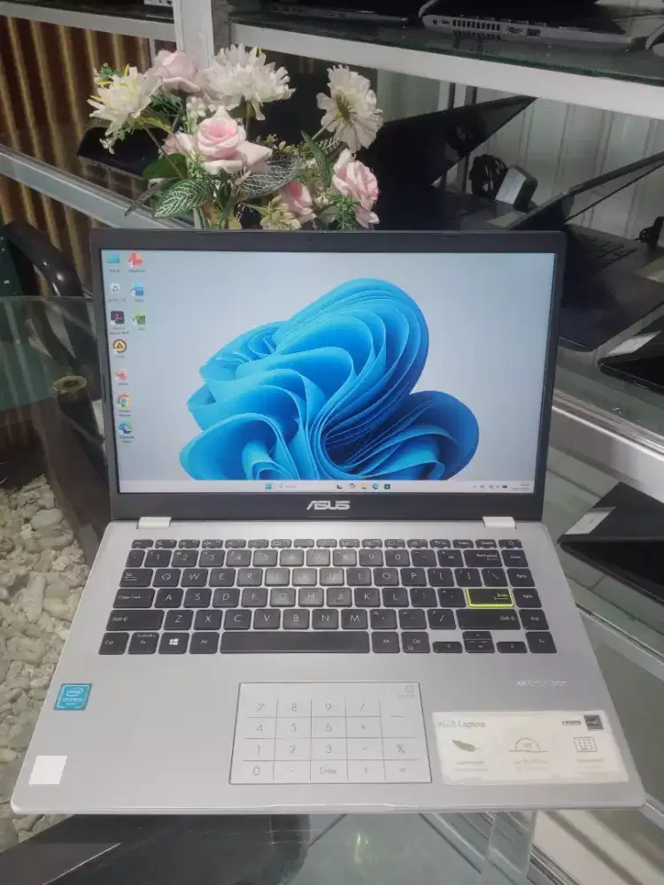 Laptop Asus E410M Intel N4020 Ssd 512 Keyboard Nyala