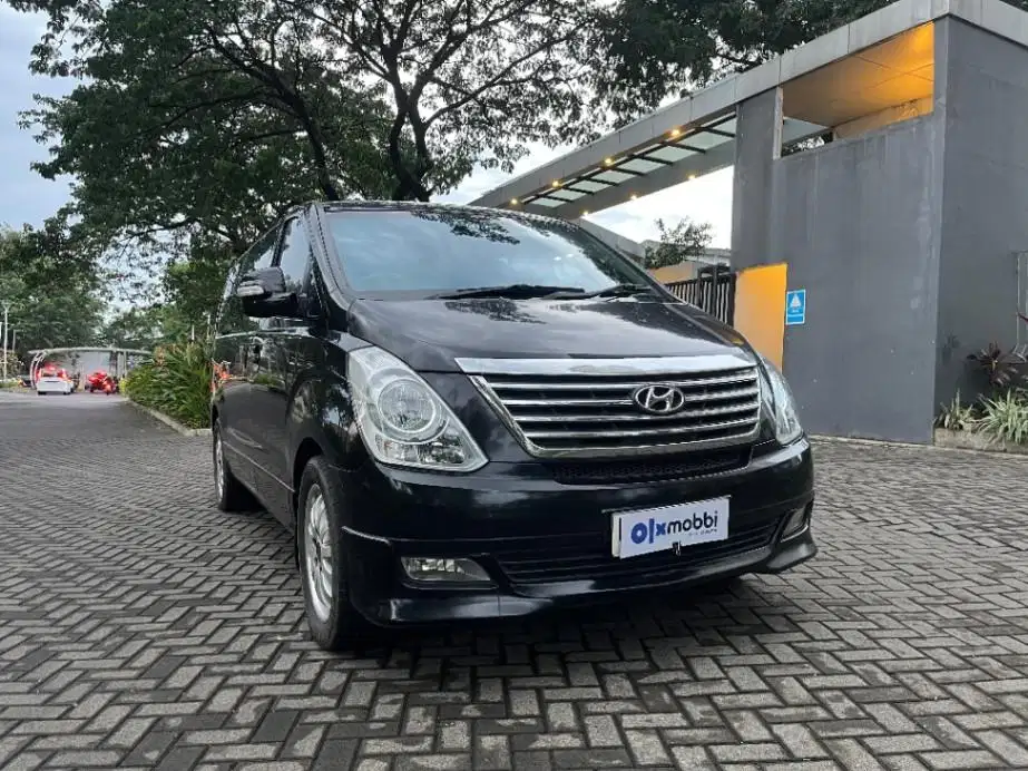 DP MURAH Hyundai H-1 2.4 Bensin-AT 2011 Hitam CBOFB