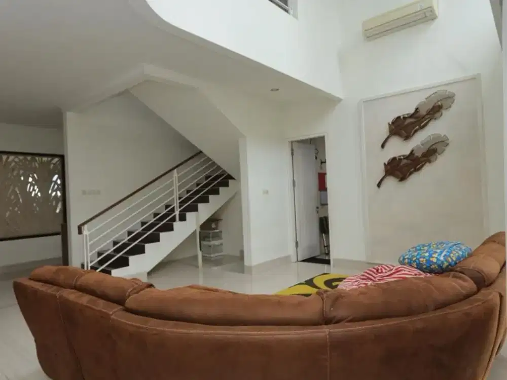 Dijual Rumah Mewah The Green BSD Manhattan Posisi Hoek