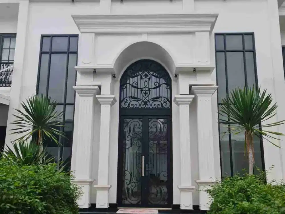 Dijual Rumah Sultan mewah dan megah di perum Bulog Jatiwarna