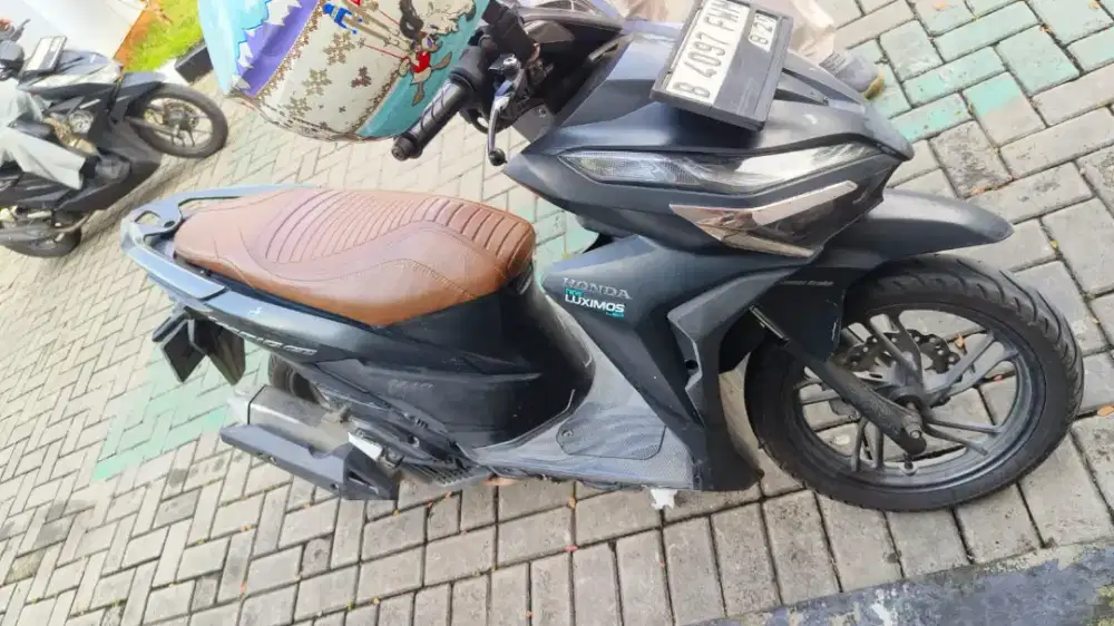 Dijual Honda Vario Warna Hitam