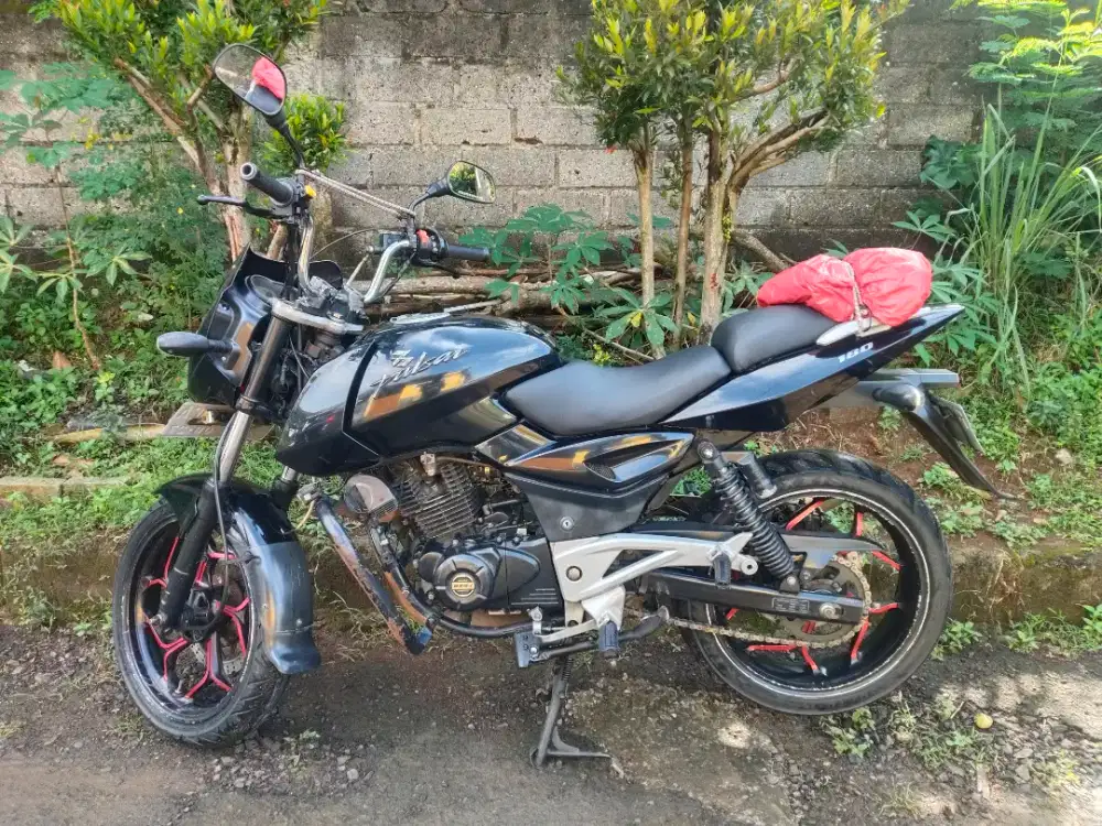Pulsar 180 UG 4 2011 Pajak On
