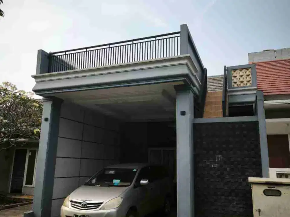 DIJUAL RUMAH SIAP HUNI ADA ROOFTOP DEKAT TOL JATIKARYA CIBUBUR CIMANGGIS