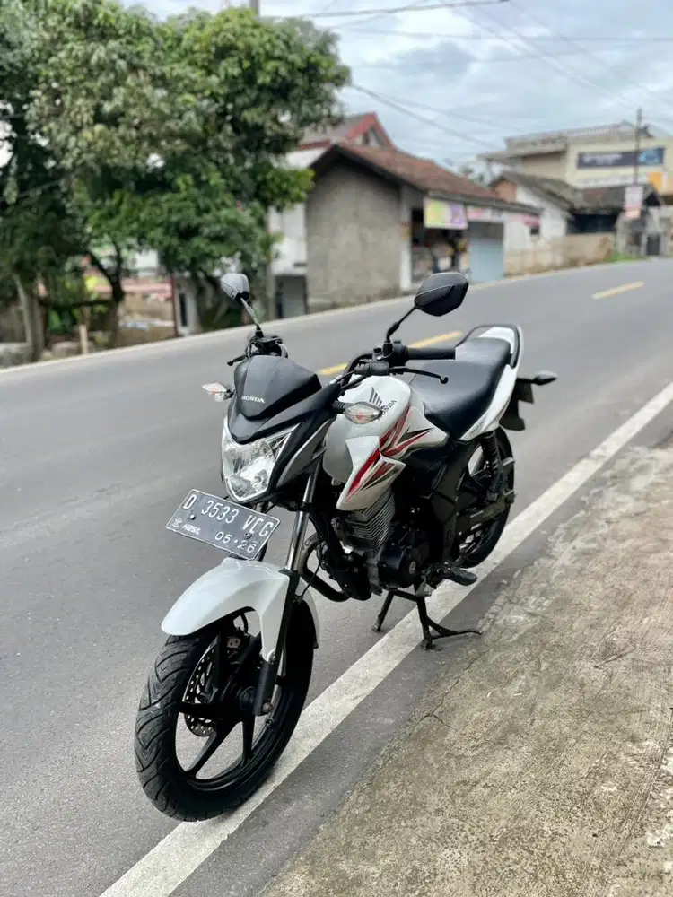 Hond Verza 150 cw 2016