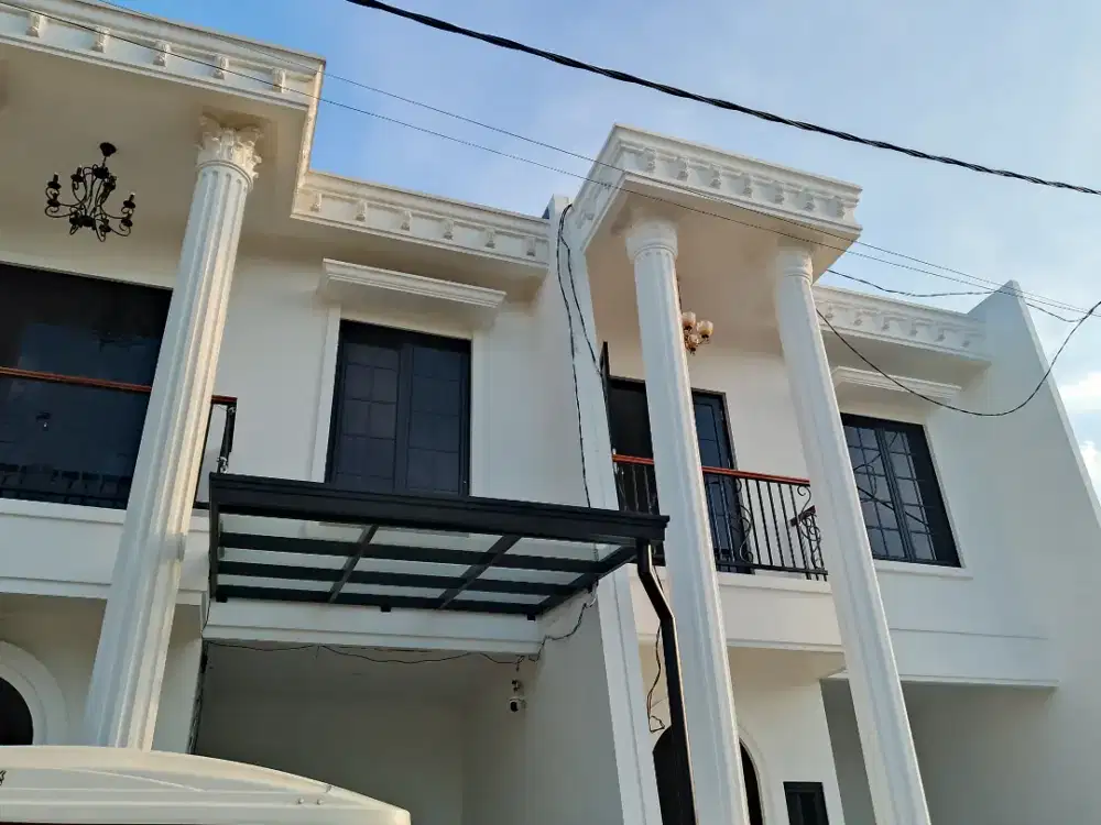 Rumah Mewah pinggir Jalan Raya Pahlawan Revolusi Pondok Bambu