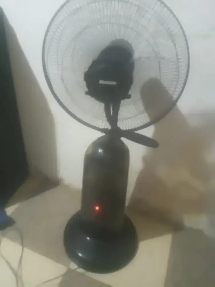Kipas angin humidifier krisbow LB-FS-50