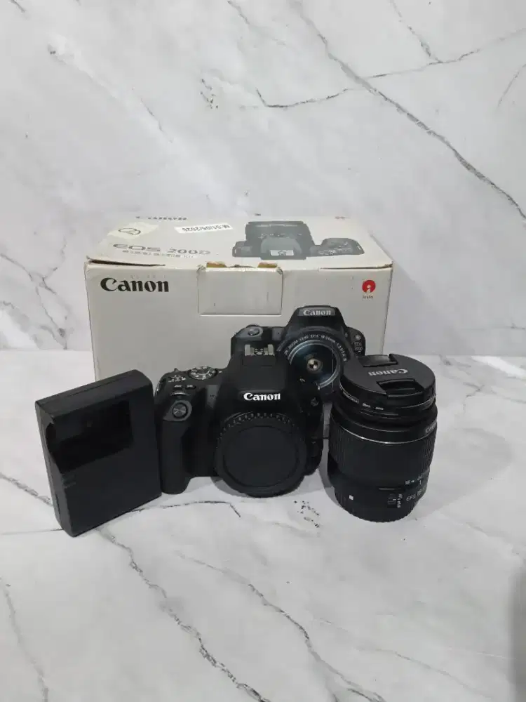 Kamera Canon eos 200d 18-55mm