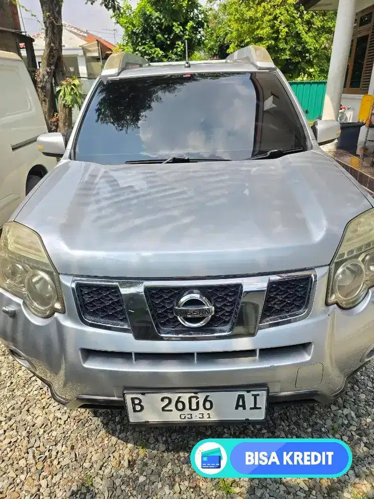 Nissan xtrail xt xtreamer 2500cc thn 2011 silver  A/T (facelift)
