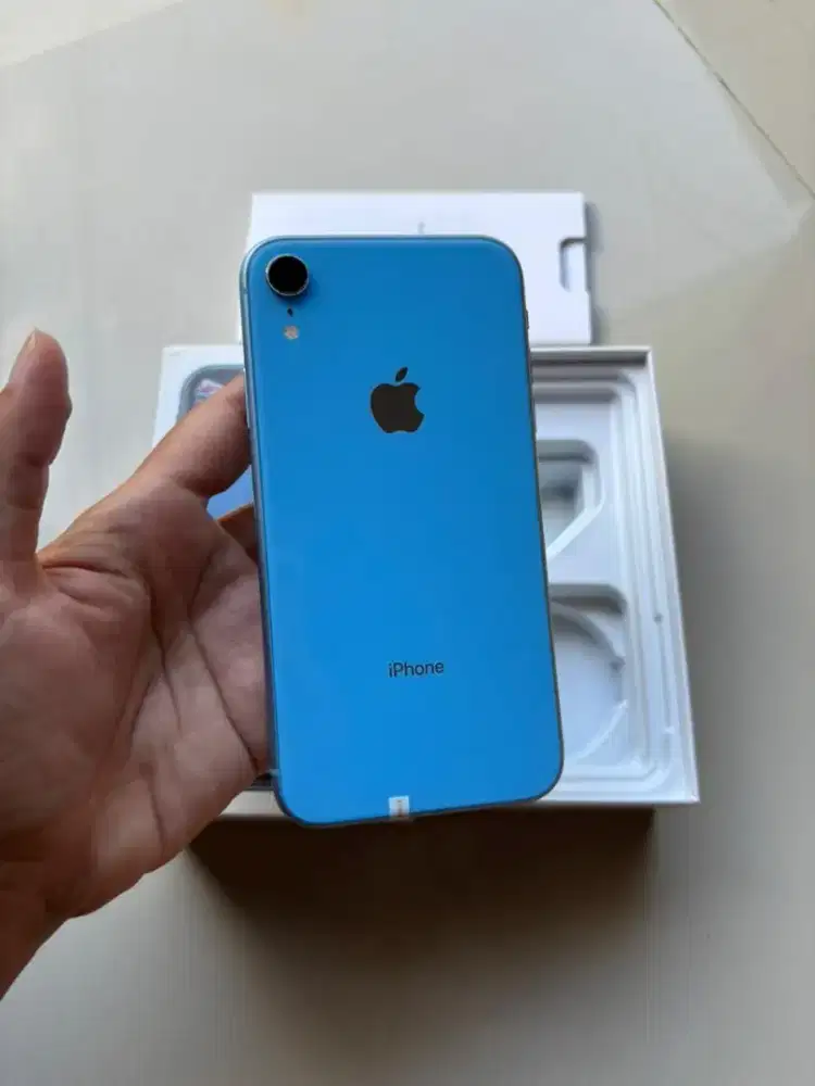 iPhone XR 64GB Blue Inter - second