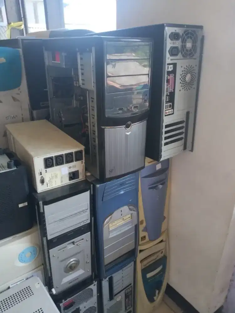 Jual beli barang bekas elektronik komputer dan printer Epson yg L