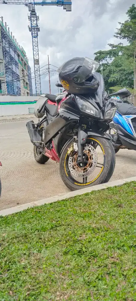 Yamaha R15 v2 2015