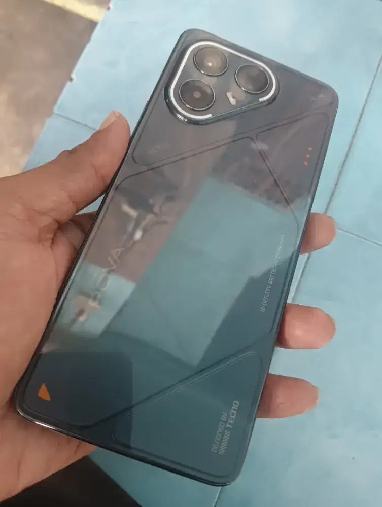 Tecno Pova 7 5G 8/256 Garansi
