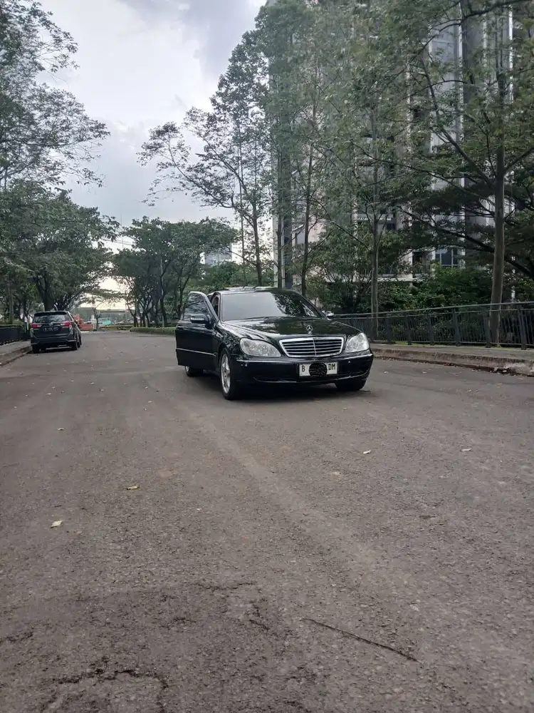 Mercedes-Benz W220 S350L (Long WheelBase)