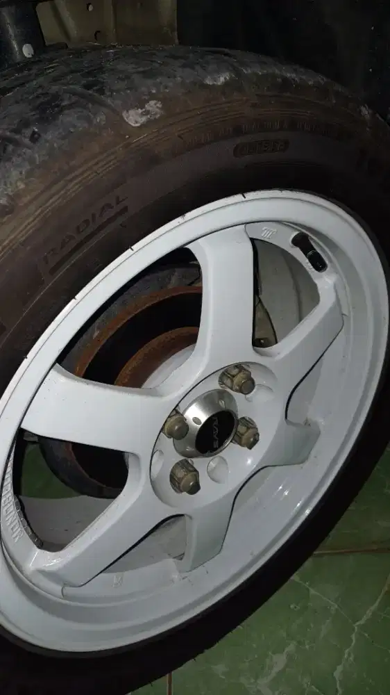 Velg TE37 R15 dan Ban