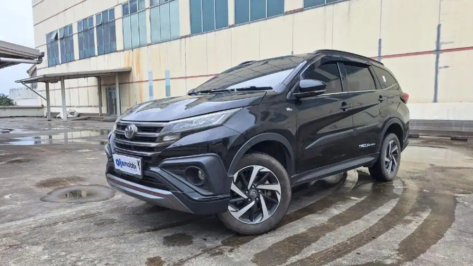 Toyota Rush 1.5 S Bensin-AT 2020 Hitam