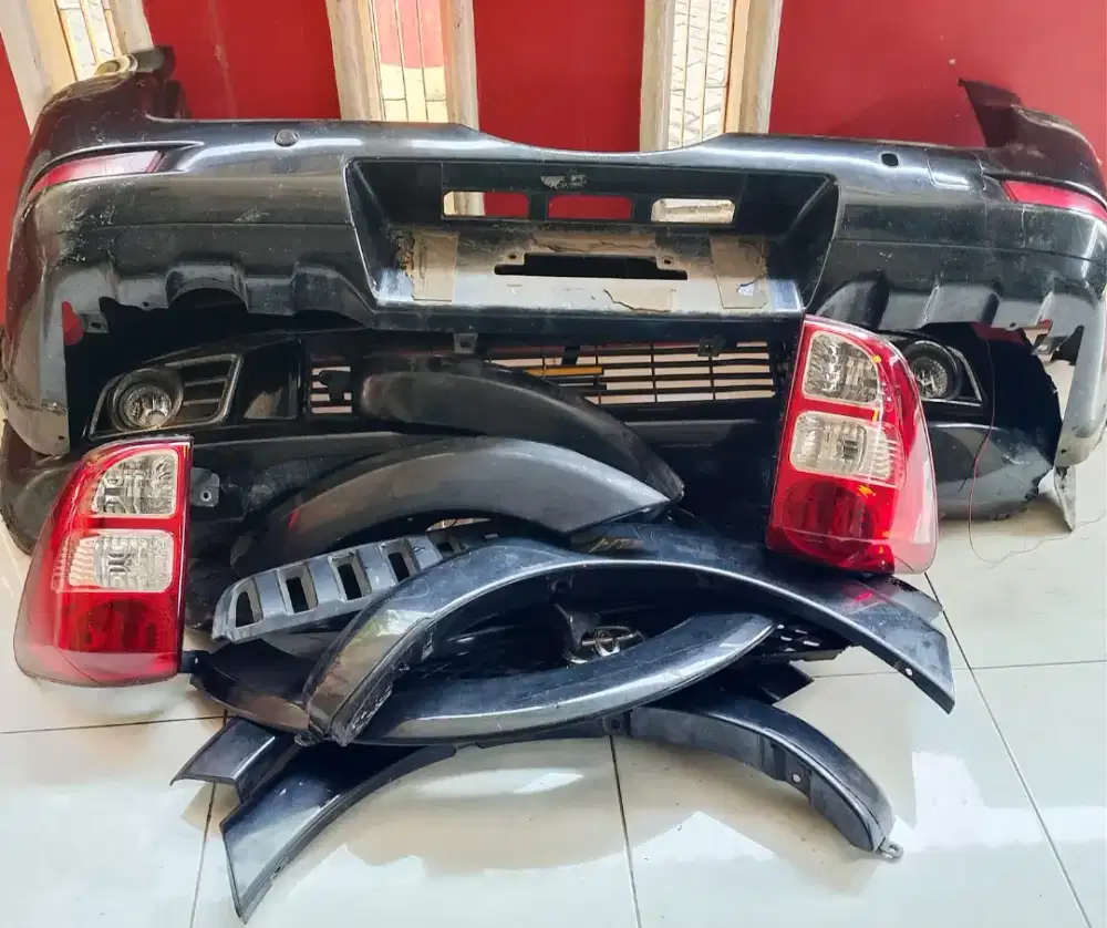 Jual Cepat Borongan Bodypart & Lampu Toyota Rush 2008 - Cuma 1 Juta!