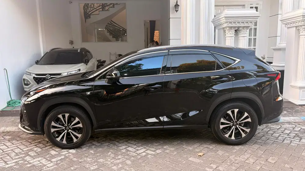 Lexus NX300 2018 Bensin