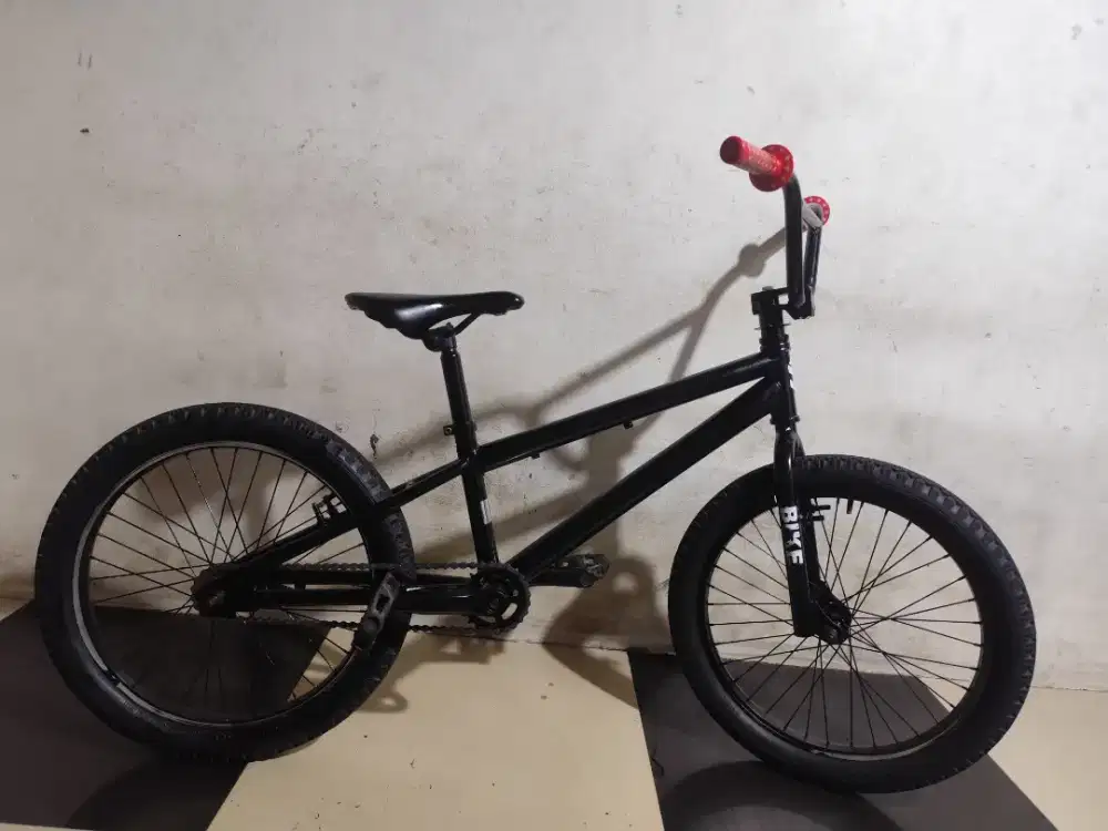 Sepeda BMX ukuran 20 rem udh terpedo siap pakai