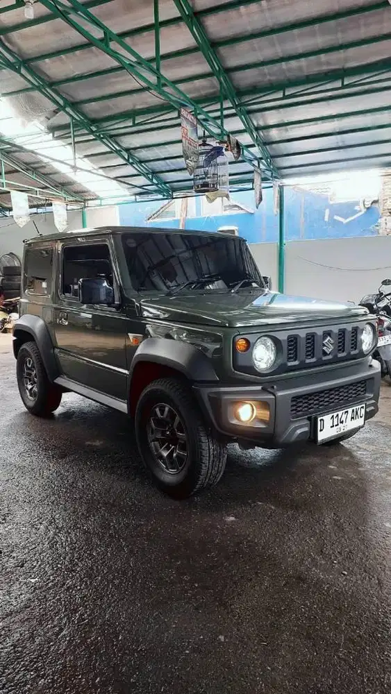 Suzuki JIMNY 4X4 AT 3 DOORS 2022 KM 11 Ribuan TOP condition