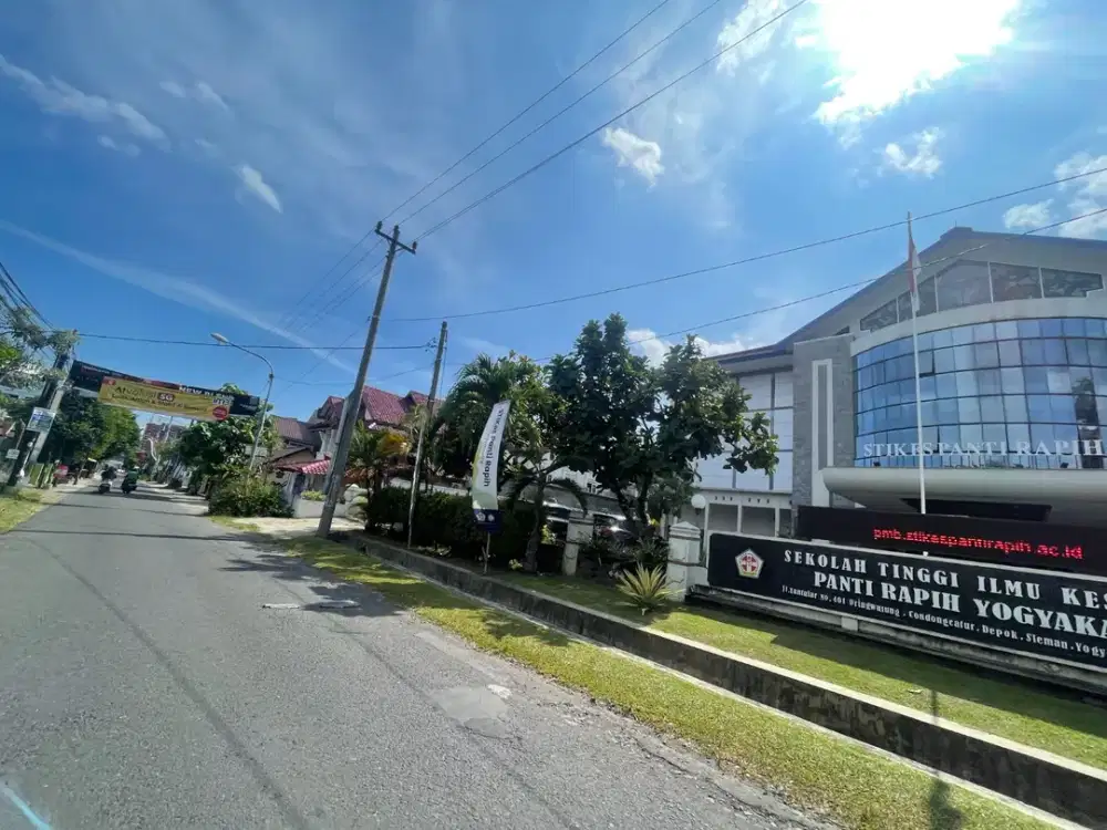 Dijual tanah luas bonus rumah tua lokasi strategis dekat kampus sanata dharma yogyakarta