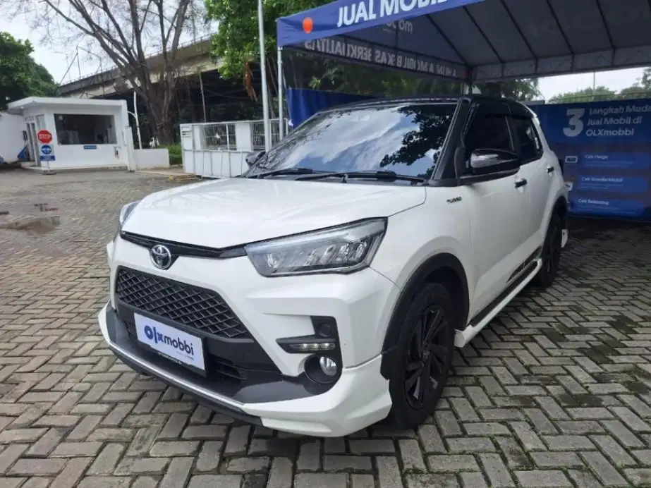 DP RENDAH Toyota Raize 1.0 GR Sport TSS Two Tone Bensin-AT 2022 NZRS