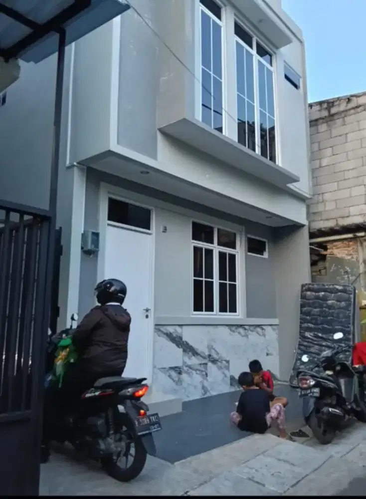 Rumah minimalis modern mangga dua Selatan Deket mall mangga dua