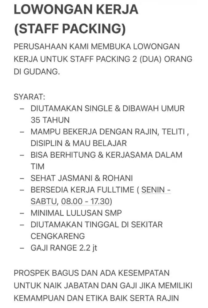 Staff packing gudang