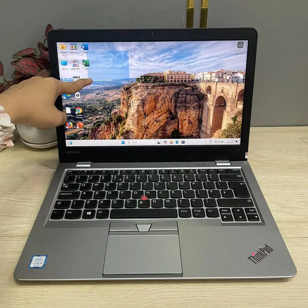 laptop lenovo thinkpad 13 intel core i5 gen 6 non touchscreen DL-ETM