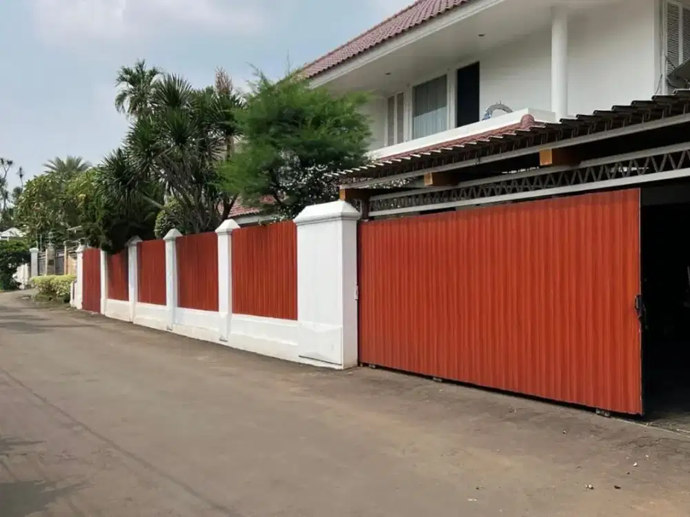 Dijual Rumah Mewah Classic Luas di Permata Hijau dekat Senayan City & GBK