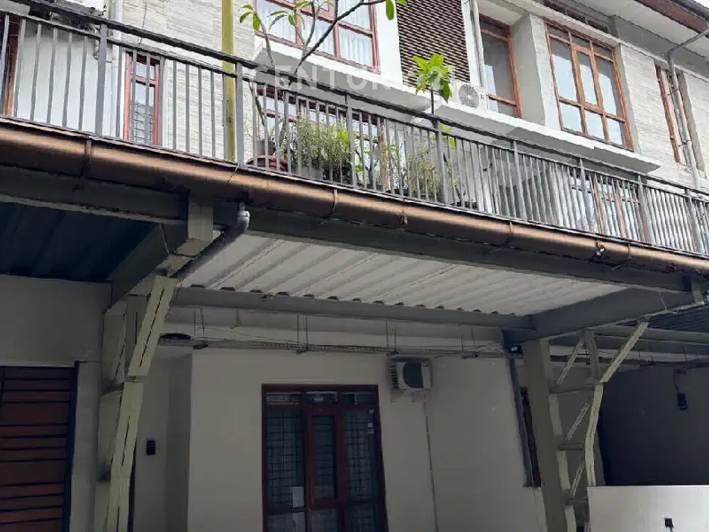 Townhouse 3 Lt Istana Regency ,Pasteur Bandung