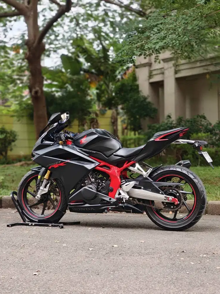 HONDA NEW CBR250RR NON ABS 2020 HITAM KM 11K PAJAK ON SIAP RIDING